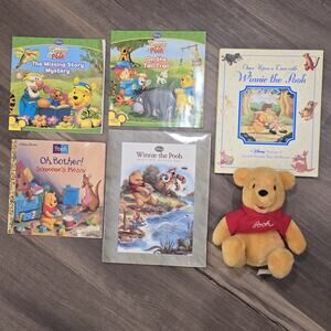 Winnie the Pooh Books Lot Disneyworld Land Plush Stuffed Bear Tigger Piglet Roo